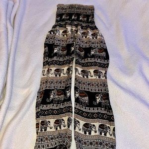 (SOLD) Loose Boho Flowy High Waisted Pocketed Pants